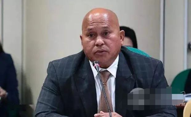 菲律宾参议员罗纳德·德拉罗萨(Ronald “Bato” dela Rosa)承认害怕入狱，并表示担心如果自己被关进监狱，可能看不到自己的孙子。