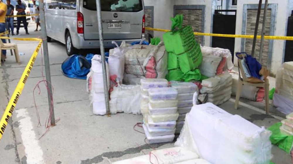 菲律宾八打雁警方拦查面包车 查获两吨毒品