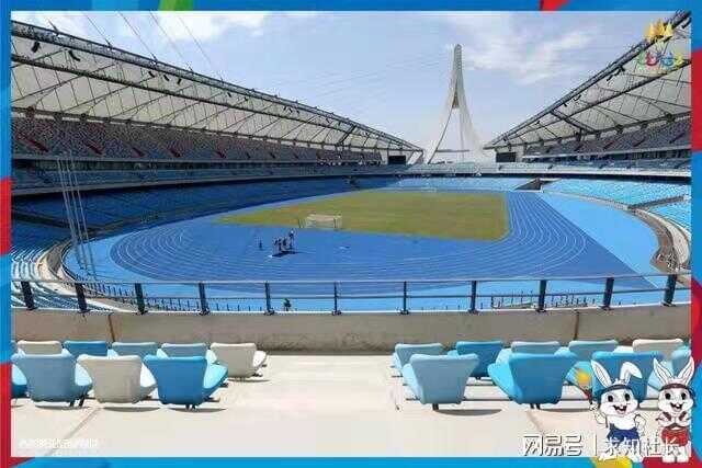 洪森：将以最隆重仪式庆祝中国援柬新国家体育场启用