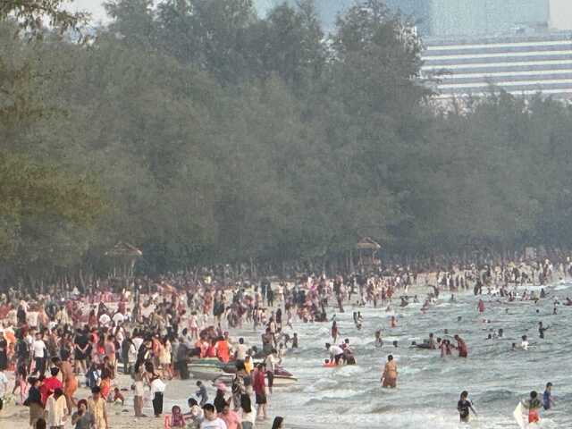 柬新年两天，西港接待游客近17万人次